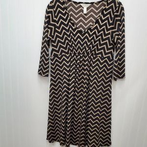 Sophia Jayne Maternity size small Chevron Dress